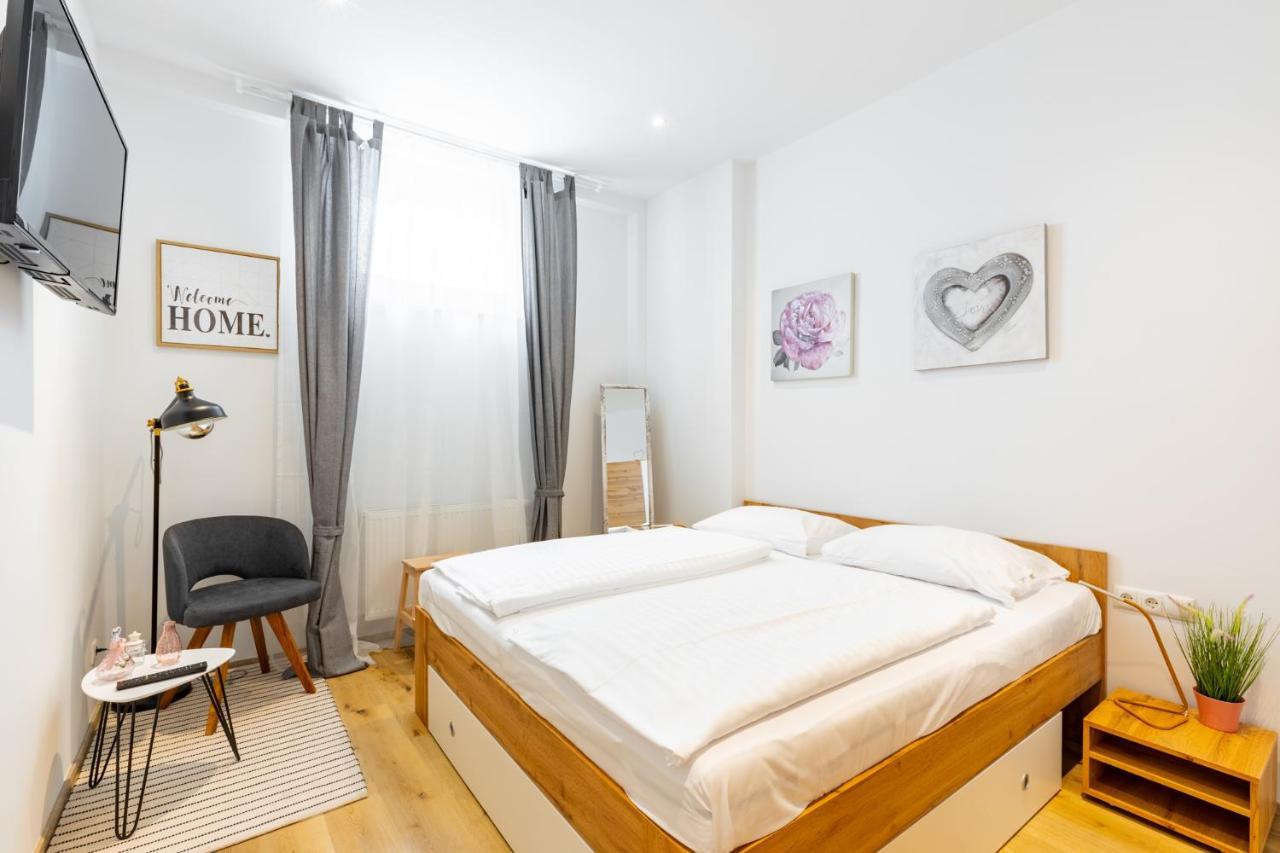 Budget Rooms West With Shared Kitchen ウィーン エクステリア 写真