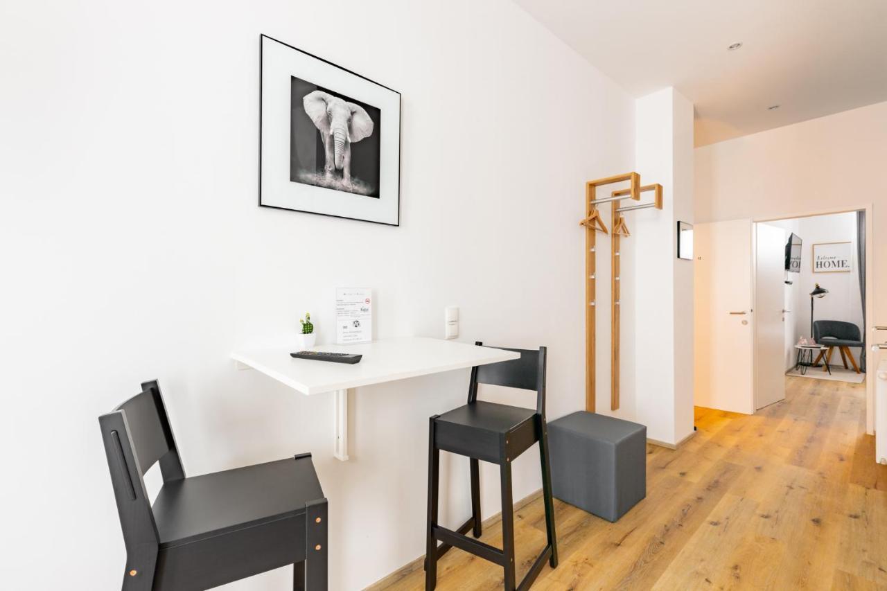 Budget Rooms West With Shared Kitchen ウィーン エクステリア 写真