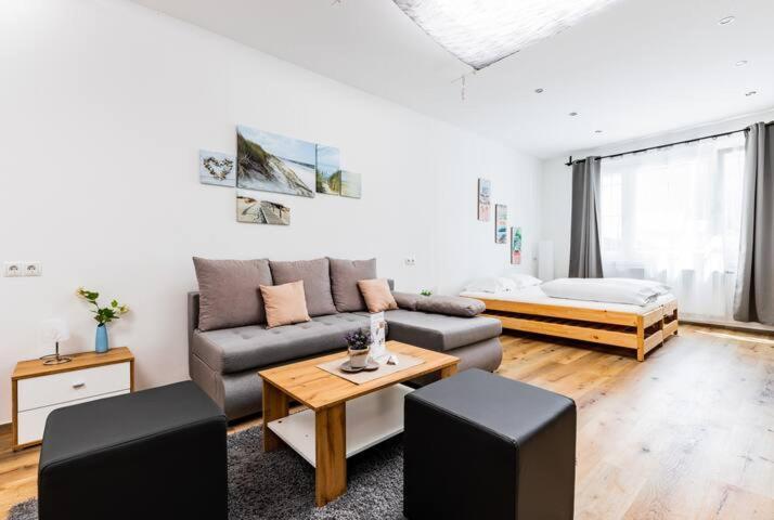 Budget Rooms West With Shared Kitchen ウィーン エクステリア 写真