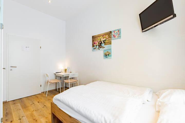 Budget Rooms West With Shared Kitchen ウィーン エクステリア 写真