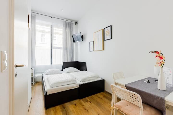 Budget Rooms West With Shared Kitchen ウィーン エクステリア 写真
