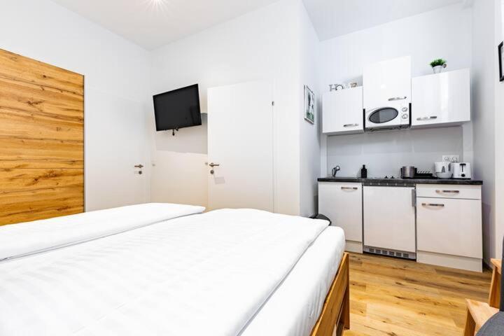 Budget Rooms West With Shared Kitchen ウィーン エクステリア 写真