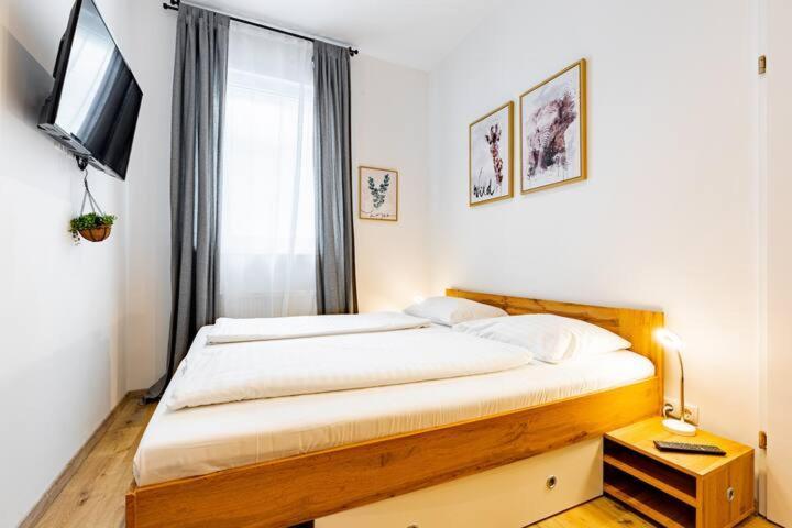 Budget Rooms West With Shared Kitchen ウィーン エクステリア 写真