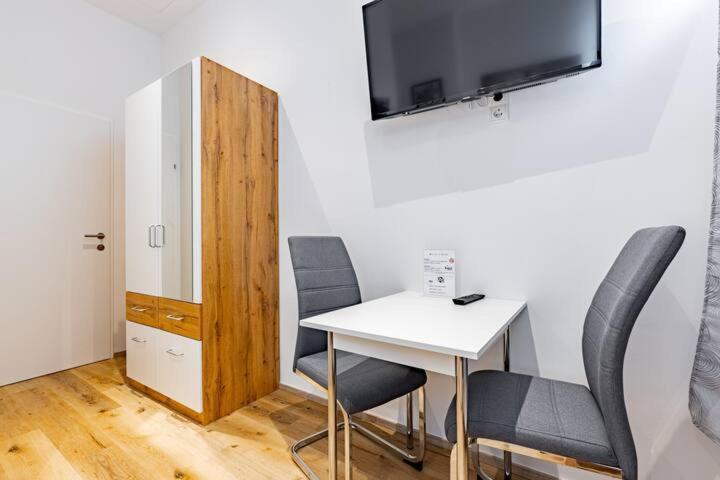 Budget Rooms West With Shared Kitchen ウィーン エクステリア 写真