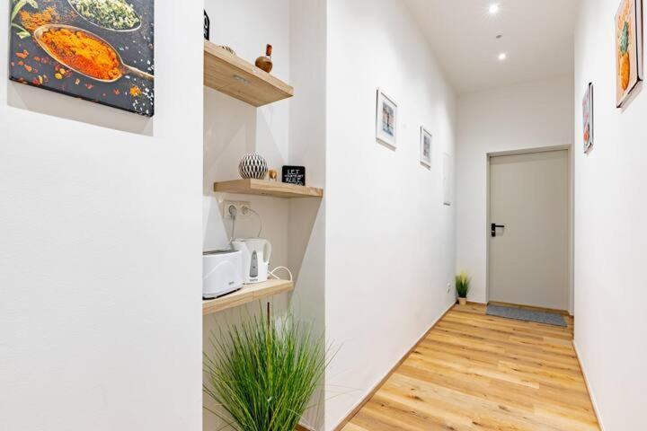 Budget Rooms West With Shared Kitchen ウィーン エクステリア 写真