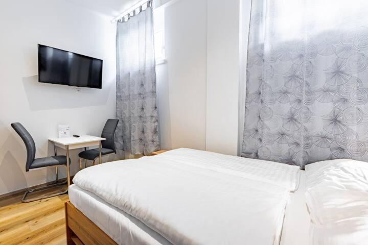 Budget Rooms West With Shared Kitchen ウィーン エクステリア 写真