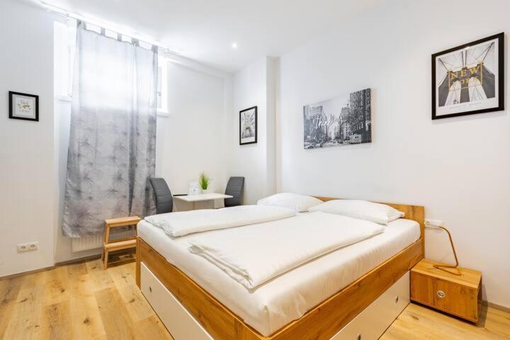 Budget Rooms West With Shared Kitchen ウィーン エクステリア 写真