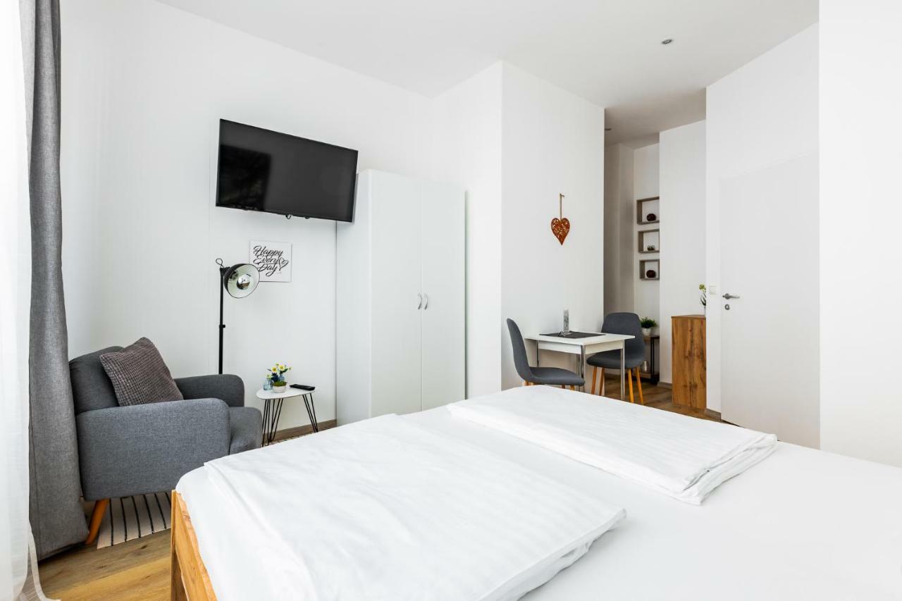 Budget Rooms West With Shared Kitchen ウィーン エクステリア 写真