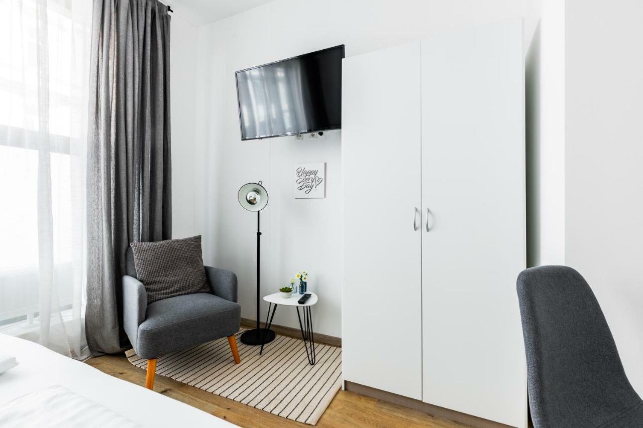 Budget Rooms West With Shared Kitchen ウィーン エクステリア 写真