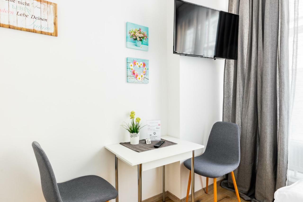 Budget Rooms West With Shared Kitchen ウィーン エクステリア 写真
