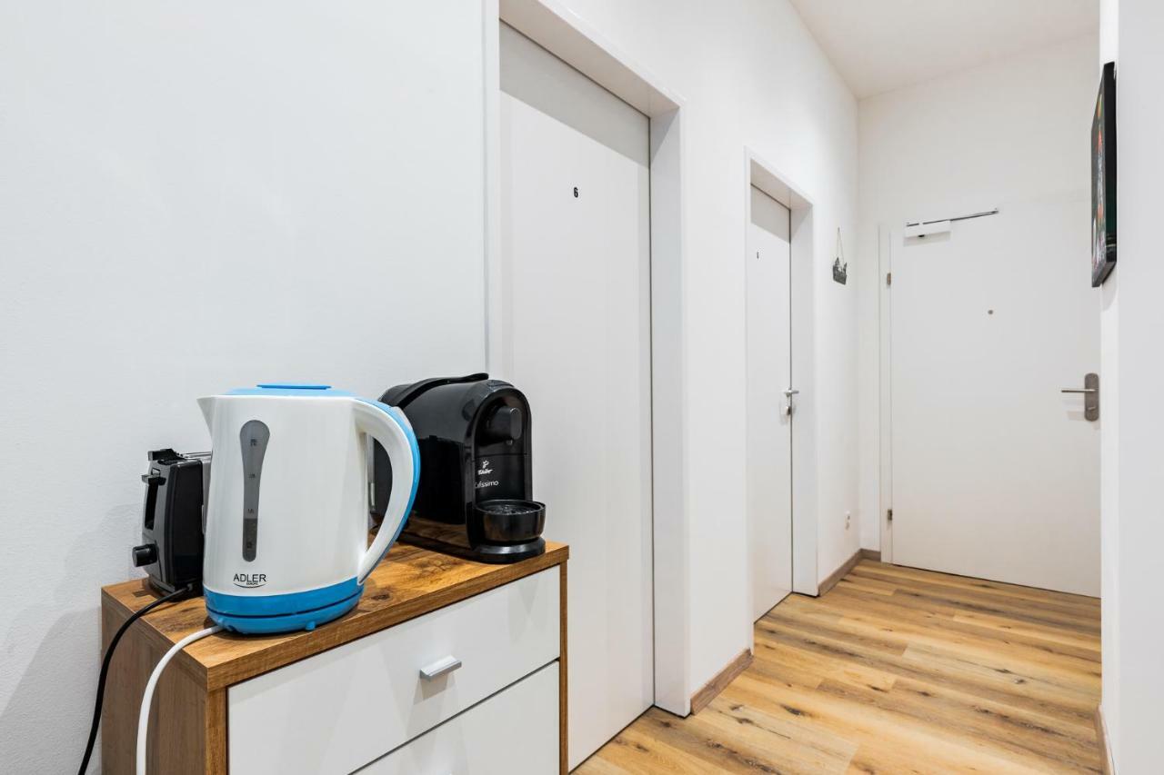 Budget Rooms West With Shared Kitchen ウィーン エクステリア 写真