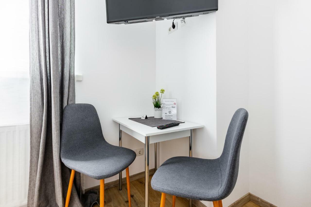 Budget Rooms West With Shared Kitchen ウィーン エクステリア 写真