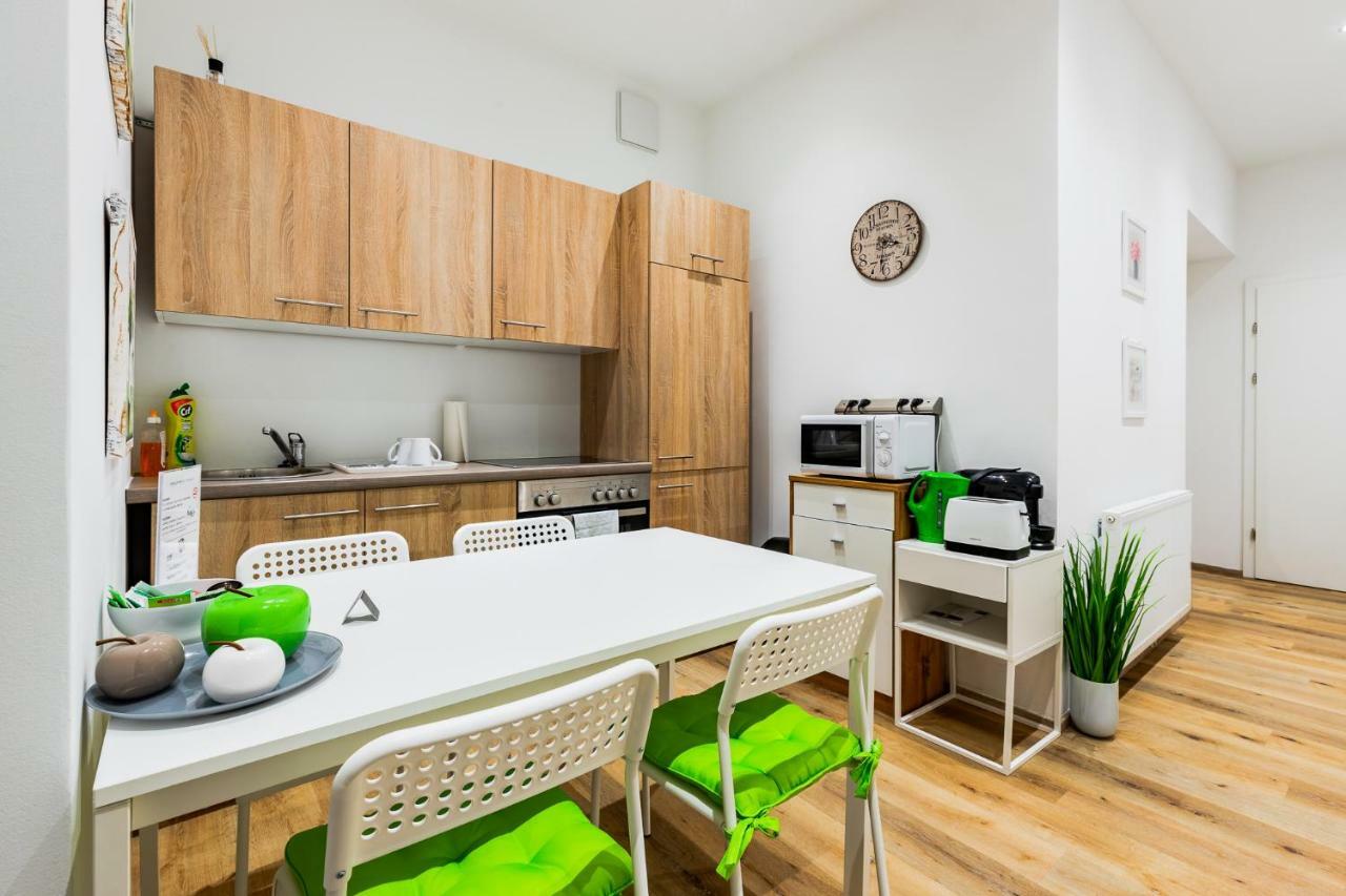 Budget Rooms West With Shared Kitchen ウィーン エクステリア 写真