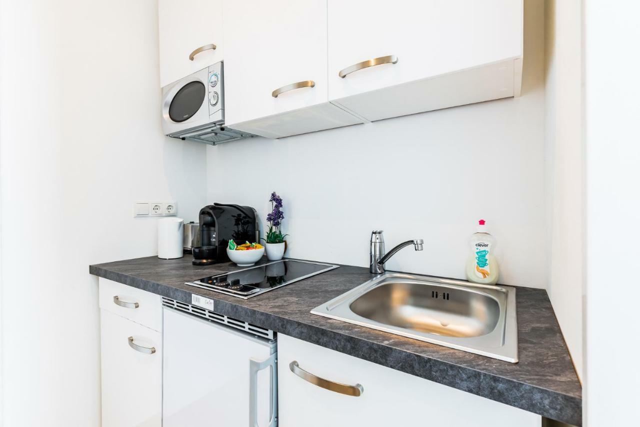Budget Rooms West With Shared Kitchen ウィーン エクステリア 写真